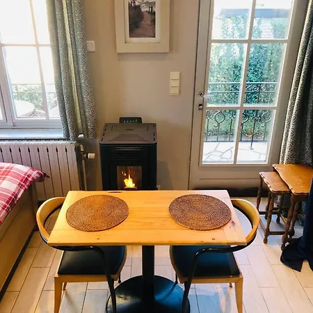 Апартаменты Cosy Close To Brussels South Charleroi Airport