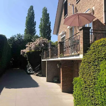 Апартаменты Cosy Close To Brussels South Charleroi Airport